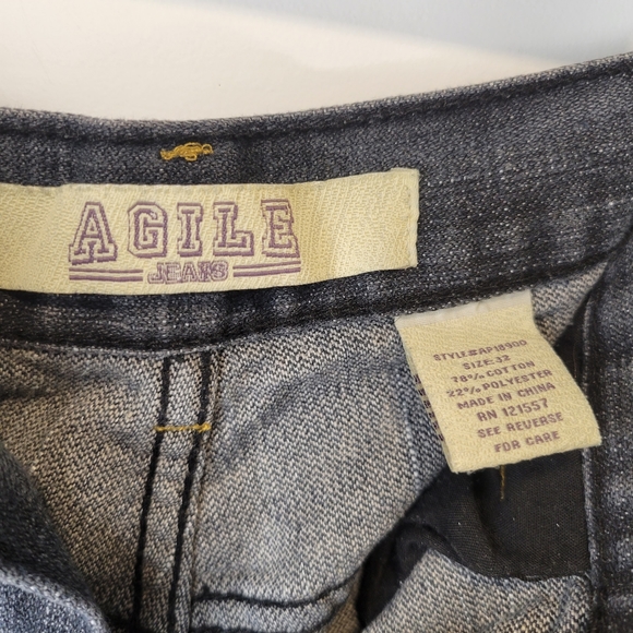 Agile Jeans - Picture 3 of 3